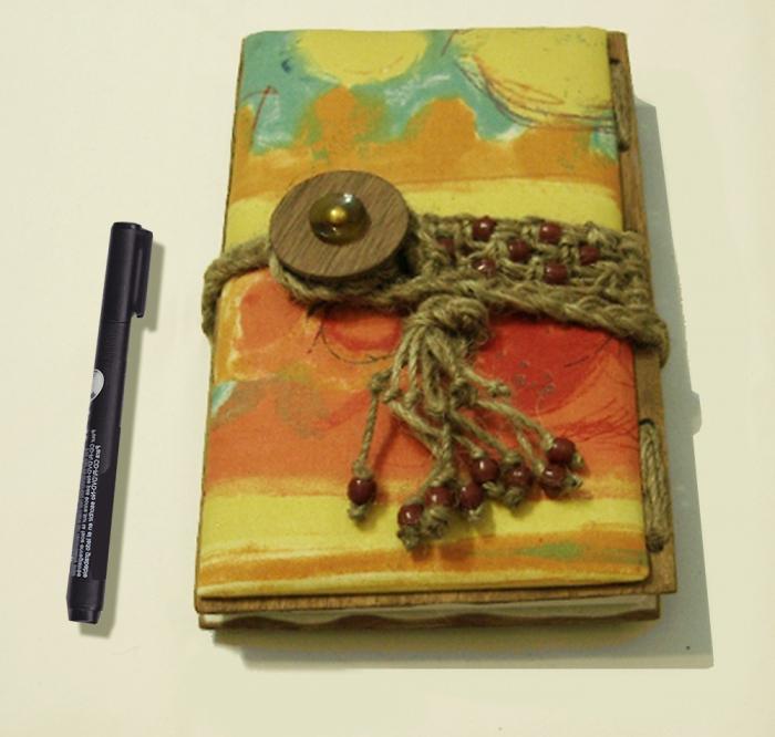 Wie man ein bequemes und schönes Tagebuch selbst macht